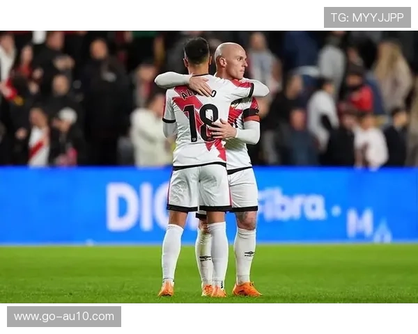 克罗地亚客场上演让二追三，3-2绝杀黑山，弗拉希奇制胜球